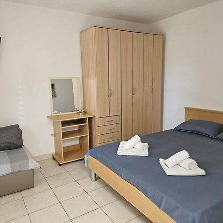 Apartmani M I R J A N A Vinišće Eksteriør bilde