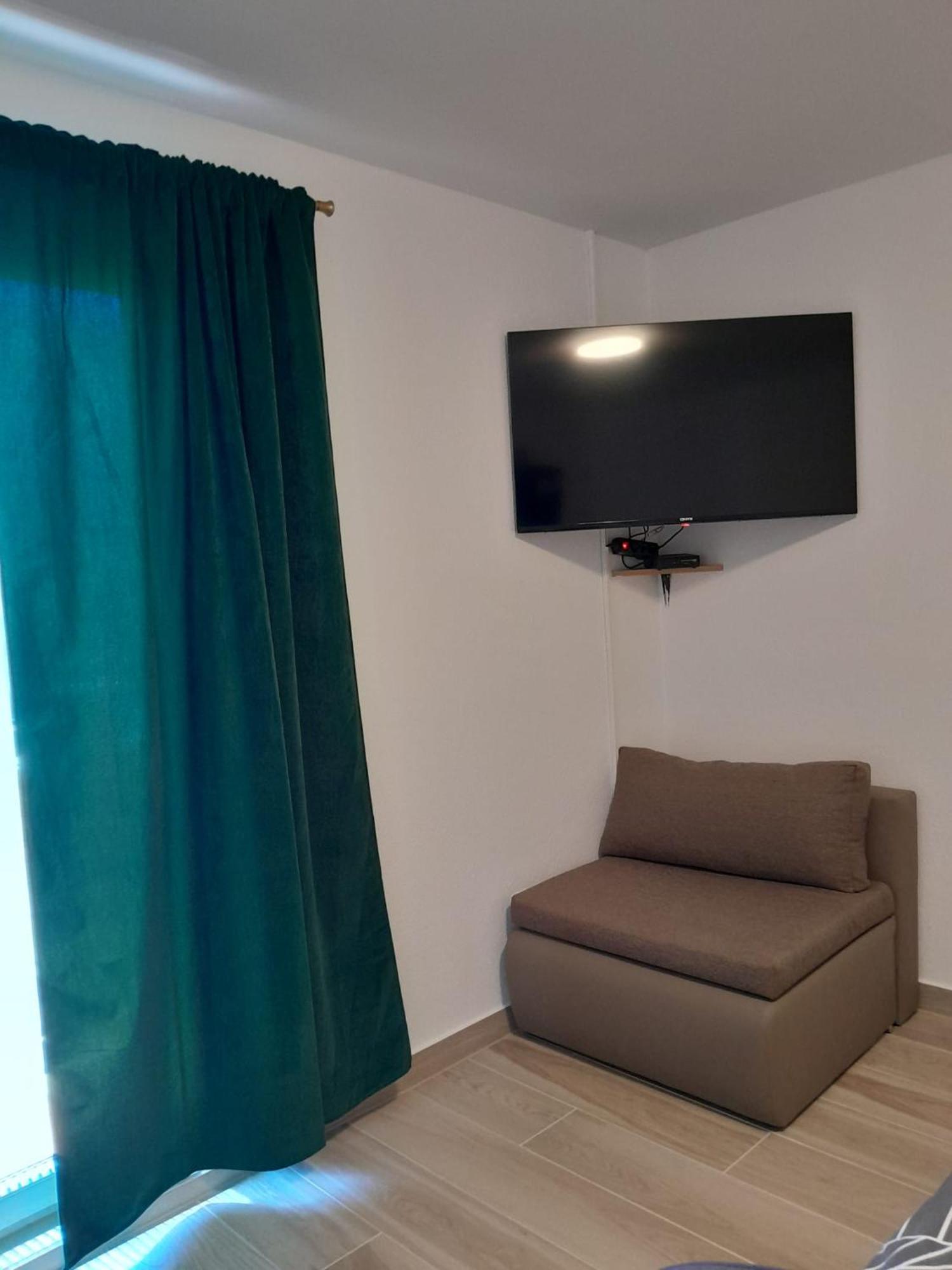 Apartmani M I R J A N A Vinišće Eksteriør bilde