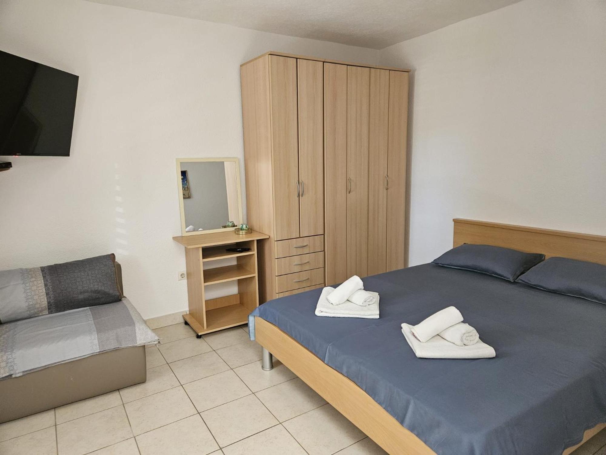 Apartmani M I R J A N A Vinišće Eksteriør bilde
